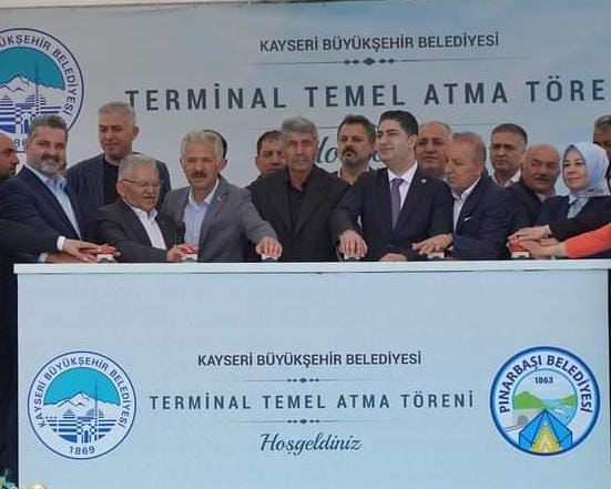 DEVA Partisi Adayı Demircioğlu’ndan ilginç davranış